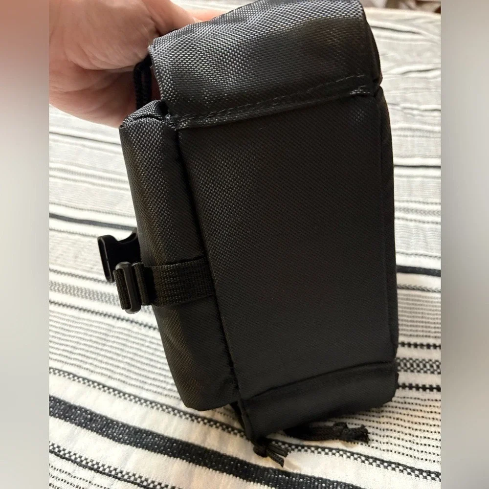 Dolica DSLR Camera Bag‎ Padded Travel Case Shoulder Carry Black NWT